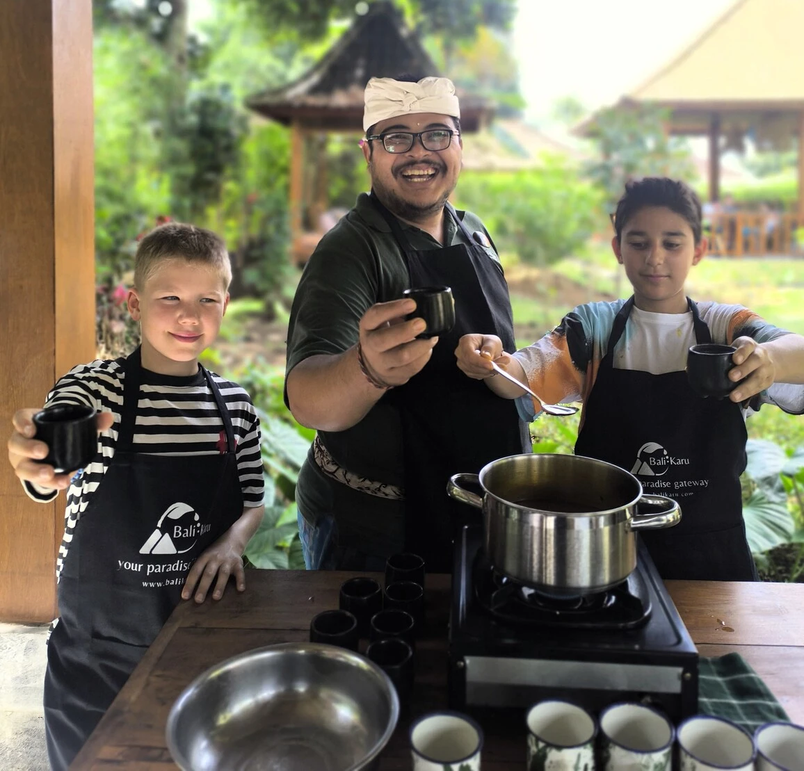 enjoy a tradional jamu on balikaru cooking class