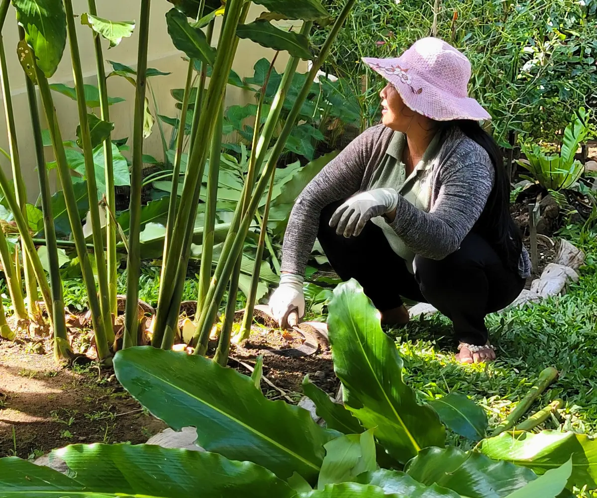 balikaru team member in garden